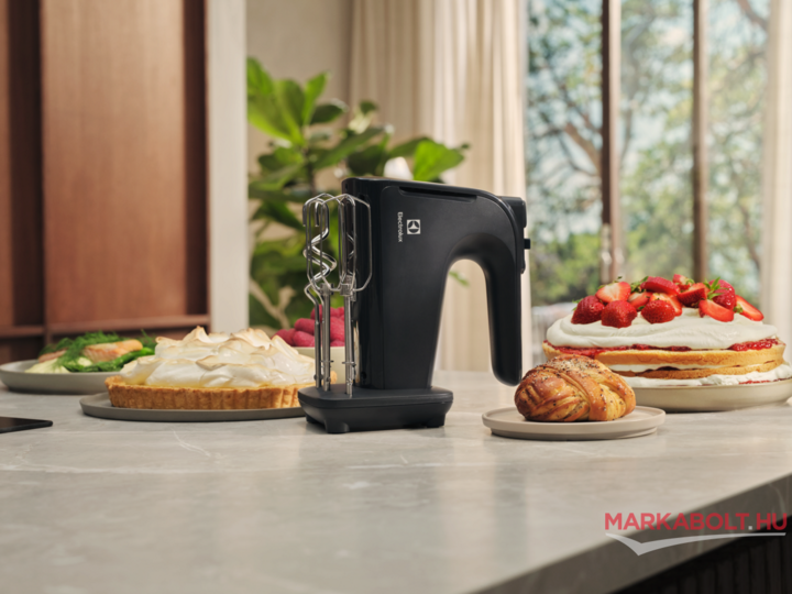Electrolux EHM4B kézi mixer 2 év garancia